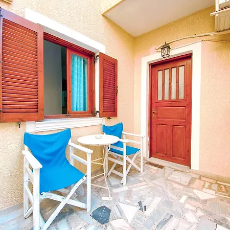 Dima 3* Perissa (Santorini)