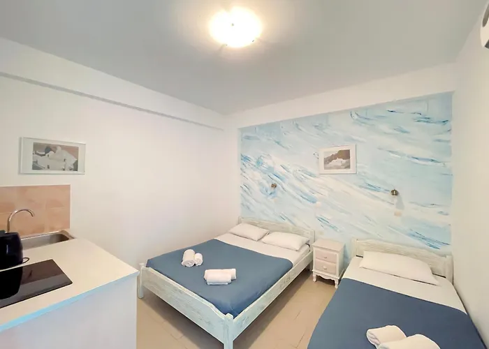 Dima 3* Perissa (Santorini)