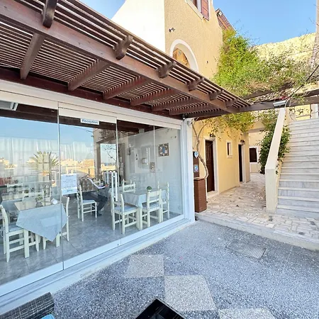 Ξενοδοχείο με διαμερίσματα Dima 3*