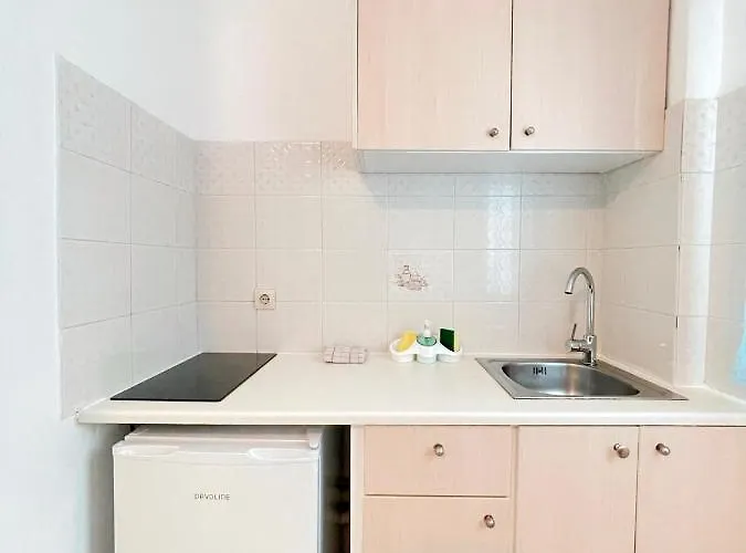 Dima 3* Perissa (Santorini)