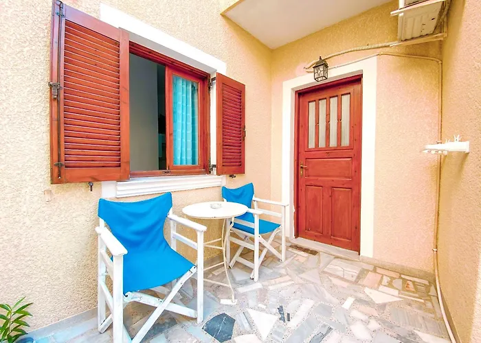 Dima 3* Perissa (Santorini)